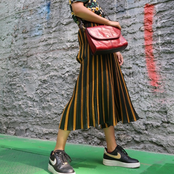 Pleated wide leg pants - Picture 7 of 7